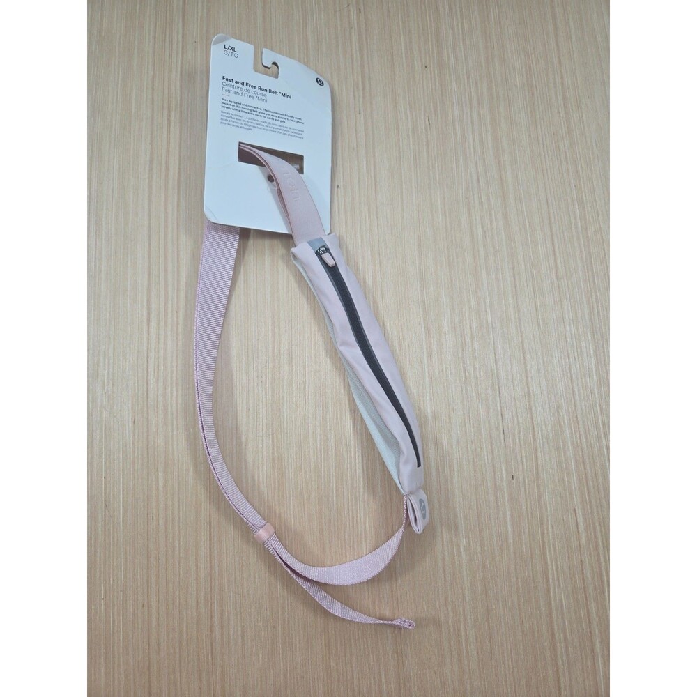 Lululemon Fast Free Run Belt *Mini Bag Size L/XL Light Pink LU9BQJS